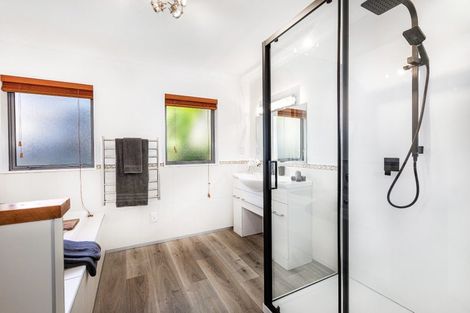 Photo of property in 21 Mcewen Crescent, Riverstone Terraces, Upper Hutt, 5018