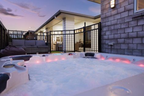 Photo of property in 7 Hoiho Place, Papamoa, 3118