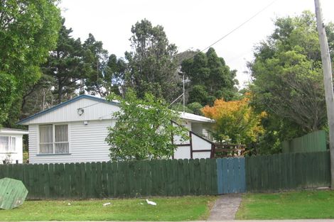 Photo of property in 117 Atkinson Road, Titirangi, Auckland, 0604