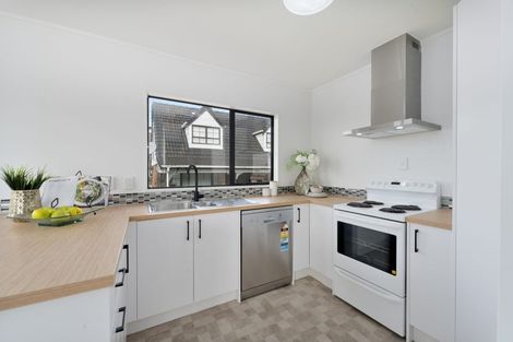 Photo of property in 4229 Great North Road, Glendene, Auckland, 0602