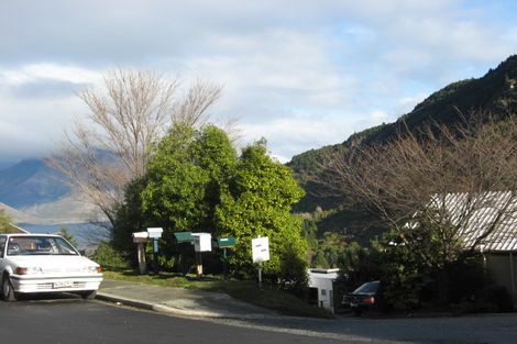 Photo of property in 10a Mackinnon Terrace, Sunshine Bay, Queenstown, 9300