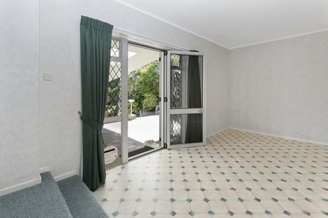 Photo of property in 1 Dillon Place, Hamilton East, Hamilton, 3216