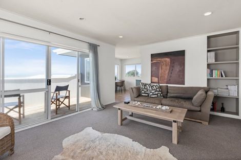 Photo of property in 243 Clifton Road, Te Awanga, 4102