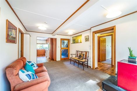 Photo of property in 21 Karaka Street, New Lynn, Auckland, 0600