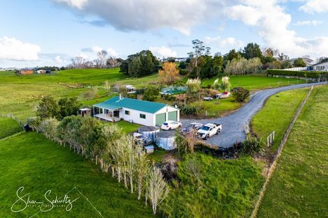 Photo of property in 105 Gorge Road, Maungaturoto, 0520