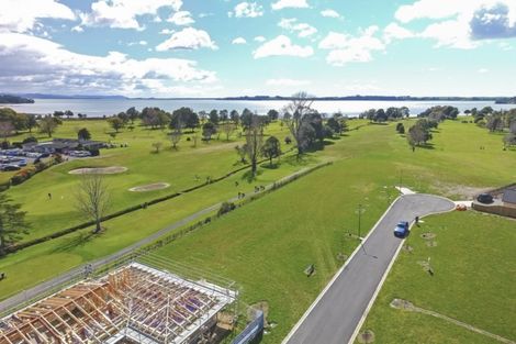 Photo of property in 15 Serenity Drive, Omokoroa, 3114