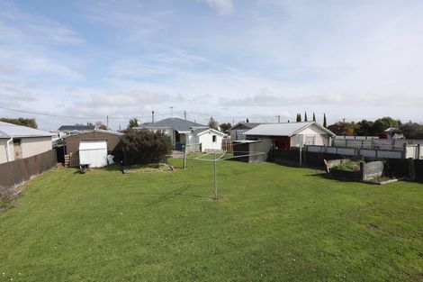 Photo of property in 25 Ngahina Street, Marton, 4710