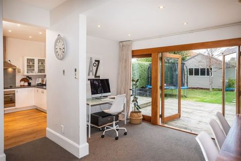 Photo of property in 93 Abberley Crescent, St Albans, Christchurch, 8014