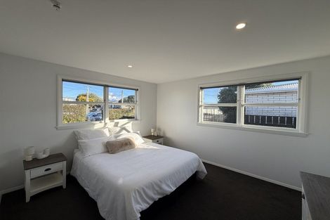 Photo of property in 44 Discovery Place, Marfell, New Plymouth, 4310