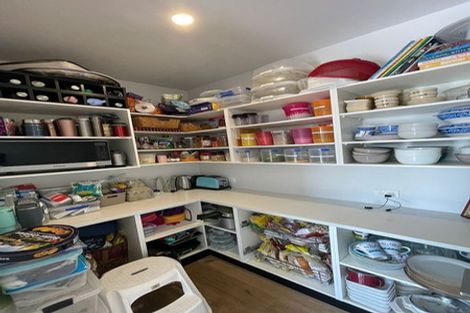 Photo of property in 8 Bellamont Street, Kumeu, 0810