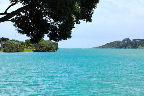 Photo of property in 68 Wallis Street, Raglan, 3225