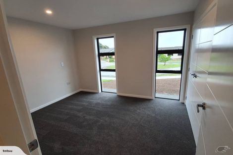 Photo of property in 39 Barry Curtis Place, Levin, 5510