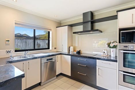 Photo of property in 7 Datum Way, Paraparaumu, 5032