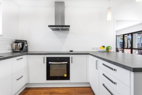 Photo of property in 18 Omega Place, Casebrook, Christchurch, 8051