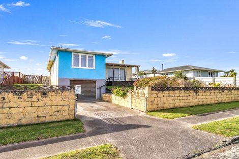 Photo of property in 112 Matai Street, Castlecliff, Whanganui, 4501