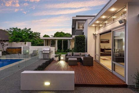 Photo of property in 25 Garreg Road, Fendalton, Christchurch, 8052