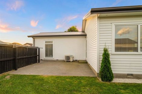 Photo of property in 10 Factory Road, Belfast, Christchurch, 8051