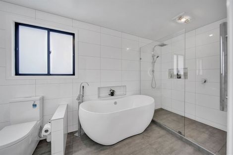 Photo of property in 216 Upland Road, Tarurutangi, New Plymouth, 4372