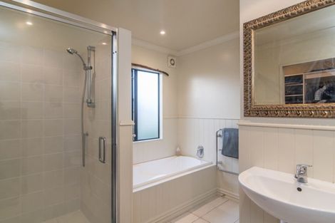 Photo of property in 9 Shearwater Rise, Paraparaumu Beach, Paraparaumu, 5032