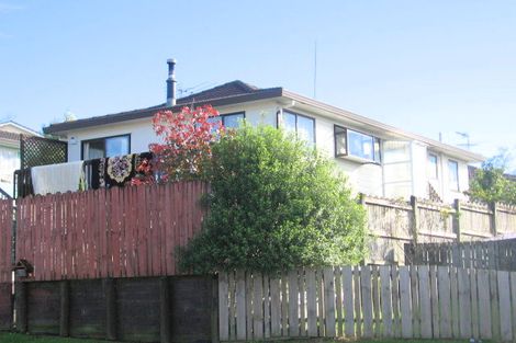 Photo of property in 76 Keegan Drive, Massey, Auckland, 0614