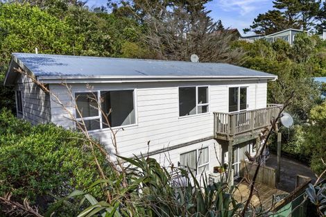 Photo of property in 31b Omega Street, Newlands, Wellington, 6037