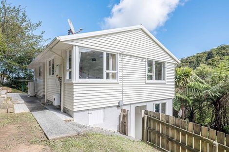 Photo of property in 8 Tobruk Street, Karori, Wellington, 6012