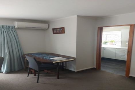 Photo of property in 8b Comeskey Grove, Elderslea, Upper Hutt, 5018