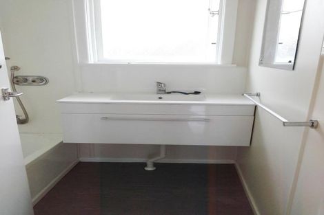 Photo of property in 1a Endeavour Street, Marfell, New Plymouth, 4310