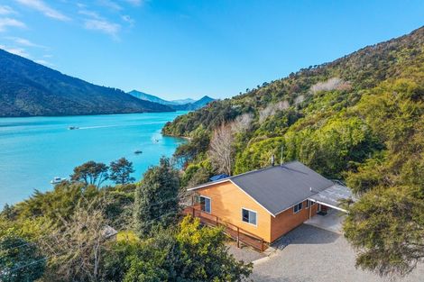 Photo of property in 674 Moetapu Bay Road, Moetapu Bay, Picton, 7282