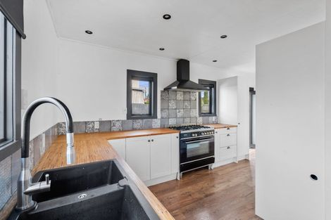 Photo of property in 319 High Street South, Carterton, 5713