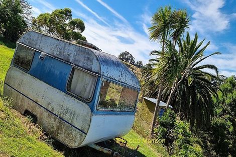 Photo of property in 32 Sandy Beach Road, Tinopai, 0593