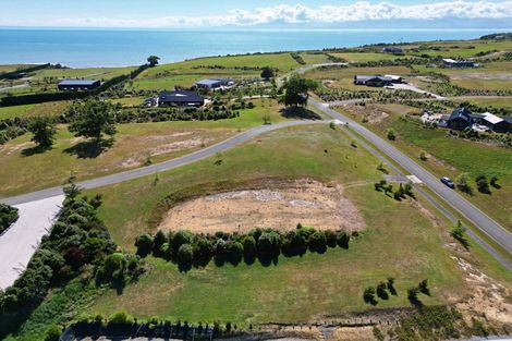 Photo of property in 17 Deck Road, Tasman, 7173