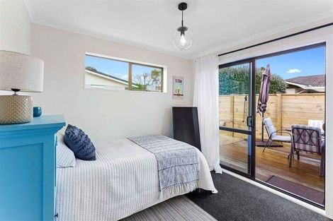 Photo of property in 34a Rewarewa Crescent, Waikanae, 5036