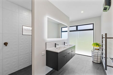 Photo of property in 51 Pigeon Valley Road, Wakefield, 7025