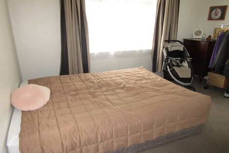 Photo of property in 147 Bartholomew Road, Levin, 5510