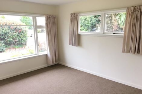 Photo of property in 18 Avonhead Road, Avonhead, Christchurch, 8042