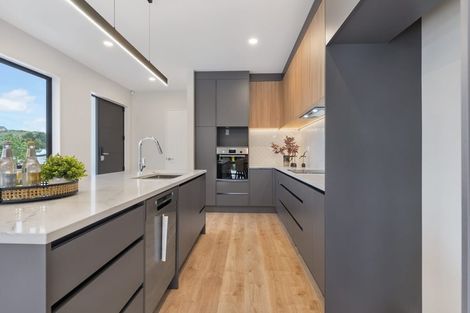 Photo of property in 19 Paparahi Place, Wainui, Silverdale, 0992