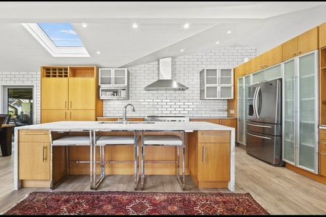 Photo of property in 80b Queen Street, Northcote Point, Auckland, 0627