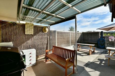 Photo of property in 8 Roberta Crescent, Orewa, 0931