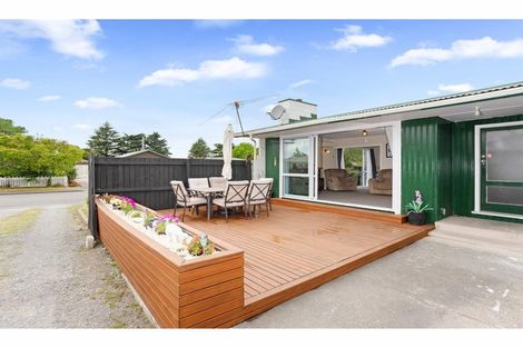 Photo of property in 19 Kathleen Crescent, Hornby, Christchurch, 8042