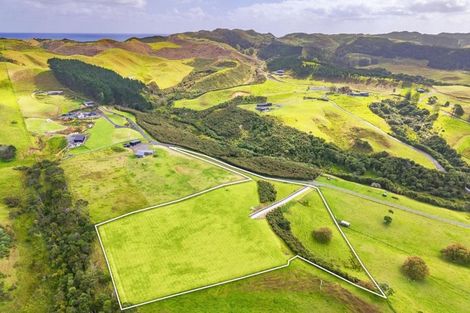 Photo of property in 13 Slater Road, South Head, 0874