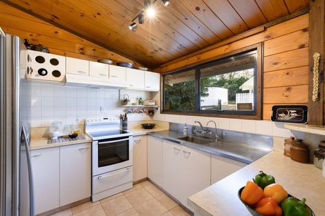 Photo of property in 90 Resolution Road, Welcome Bay, Tauranga, 3112