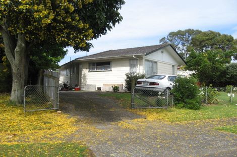 Photo of property in 15 Ilford Crescent, Mangere, Auckland, 2022