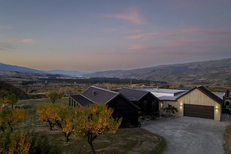 Photo of property in 112 Hall Road, Bannockburn, Cromwell, 9384