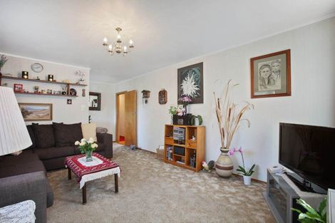 Photo of property in 70 Lake Road, Northcote, Auckland, 0627