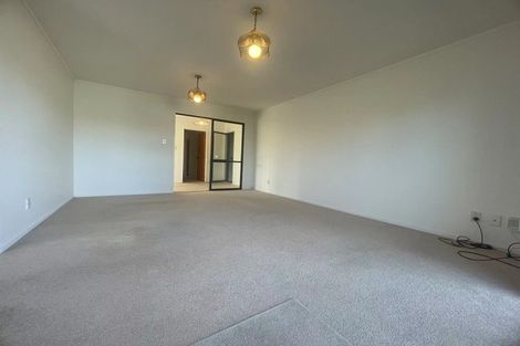 Photo of property in 4 Delisle Place, Windsor Park, Auckland, 0632