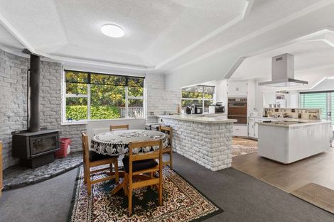 Photo of property in 14 Peace Avenue, Moturoa, New Plymouth, 4310