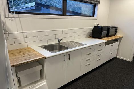 Photo of property in 8 Glendawn Place, Bayview, Auckland, 0629