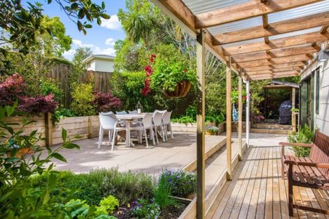 Photo of property in 4 Oldham Place, Browns Bay, Auckland, 0630