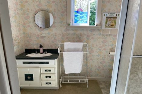 Photo of property in 4 Greenfield Street, Hector, 7822